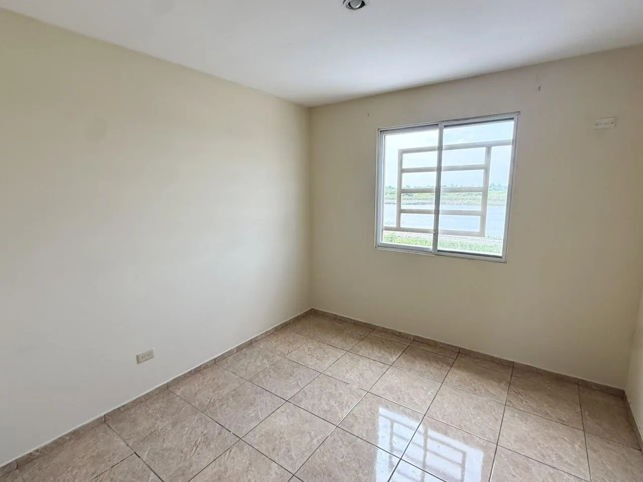 Casa en alquiler en la Urbanización Durán city BarG
