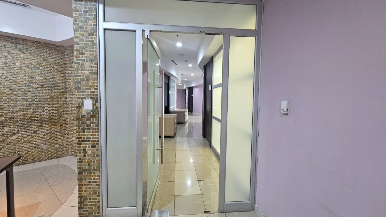 Alquiler de oficinas en el edificio World Trade Center, IngS.
