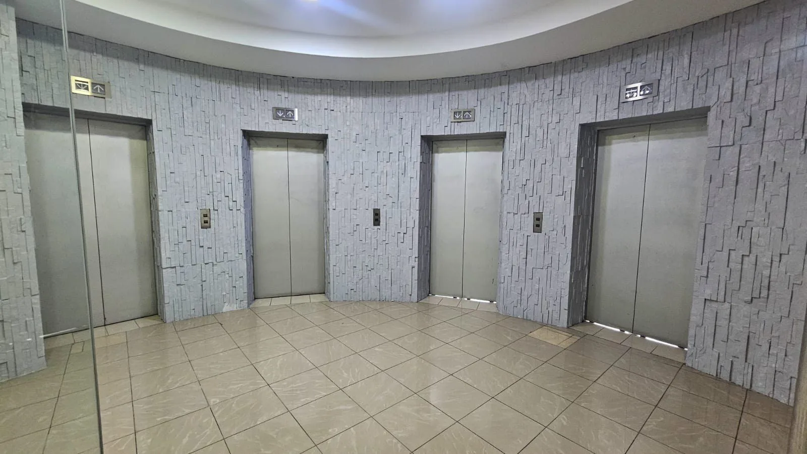 Alquiler de oficinas en el edificio World Trade Center, IngS.