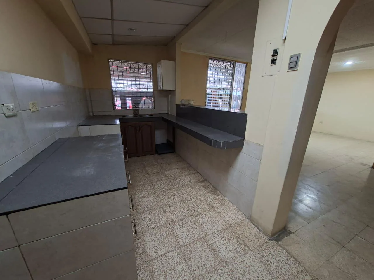 Casa de venta en Cdla Esteros, Sur Guayaquil, CyP