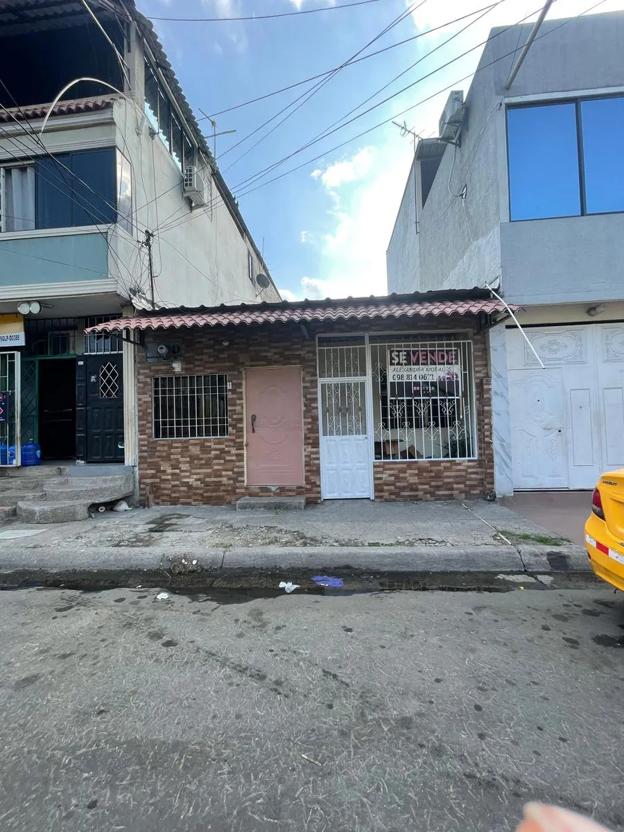 Casa rentera en Venta Ciudadela Orquideas Norte de Guayaquil AleMo