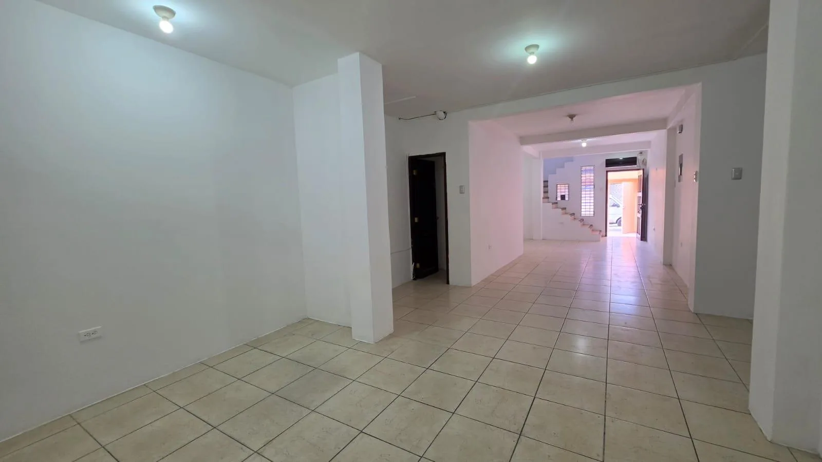 Se alquila Casa Comercial en Urdenor 1, Norte de Guayaquil, AnaA