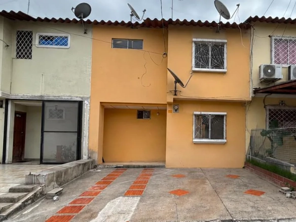 CASA EN VENTA 2 PISOS, VILLA ESPAÑA 1, ETAPA BARCELONA AyS