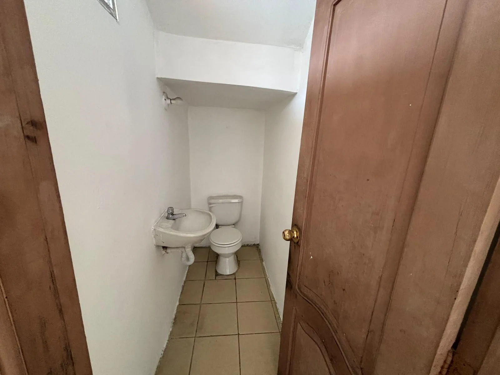 CASA EN VENTA 2 PISOS, VILLA ESPAÑA 1, ETAPA BARCELONA AyS