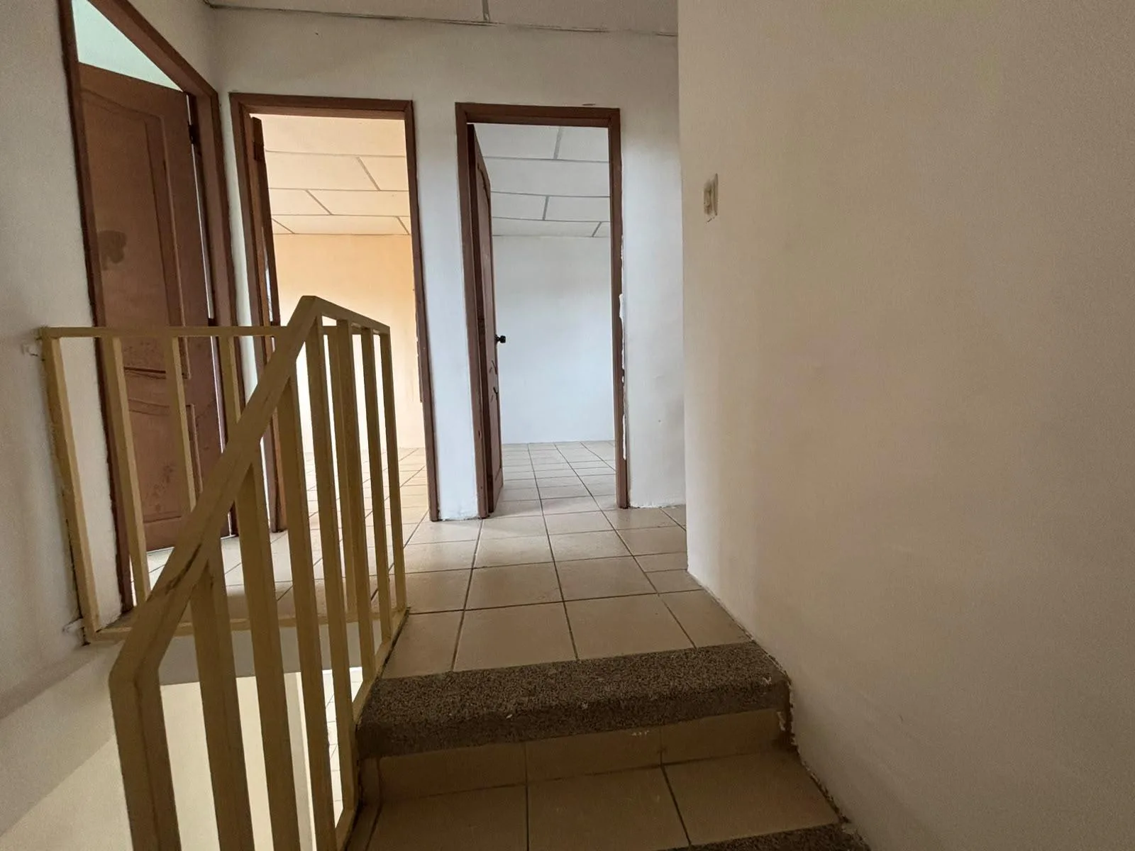 CASA EN VENTA 2 PISOS, VILLA ESPAÑA 1, ETAPA BARCELONA AyS