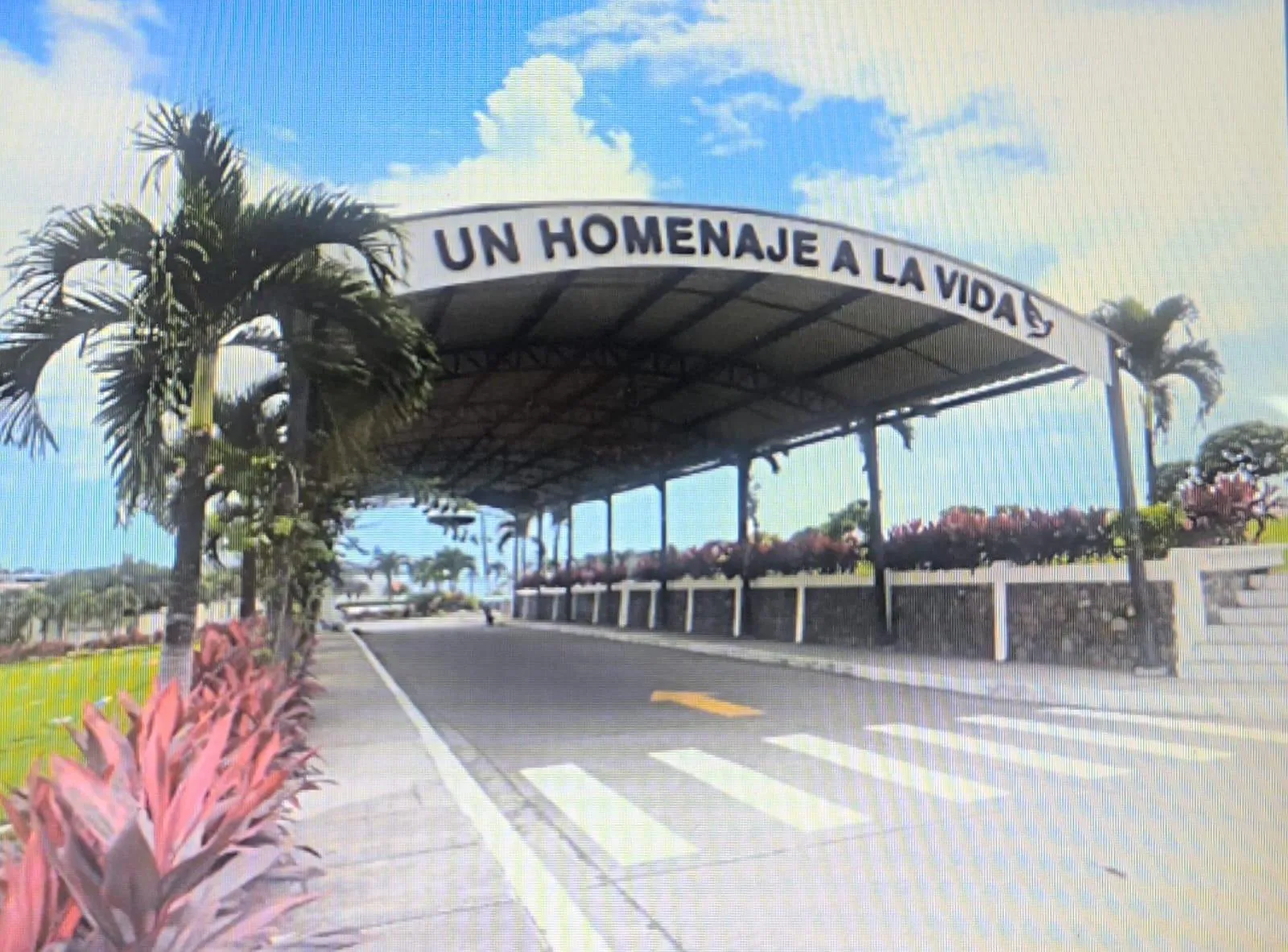 Venta de Lote doble en Jardines de Esperanza cerca del Santuario de Shoensttat CriL