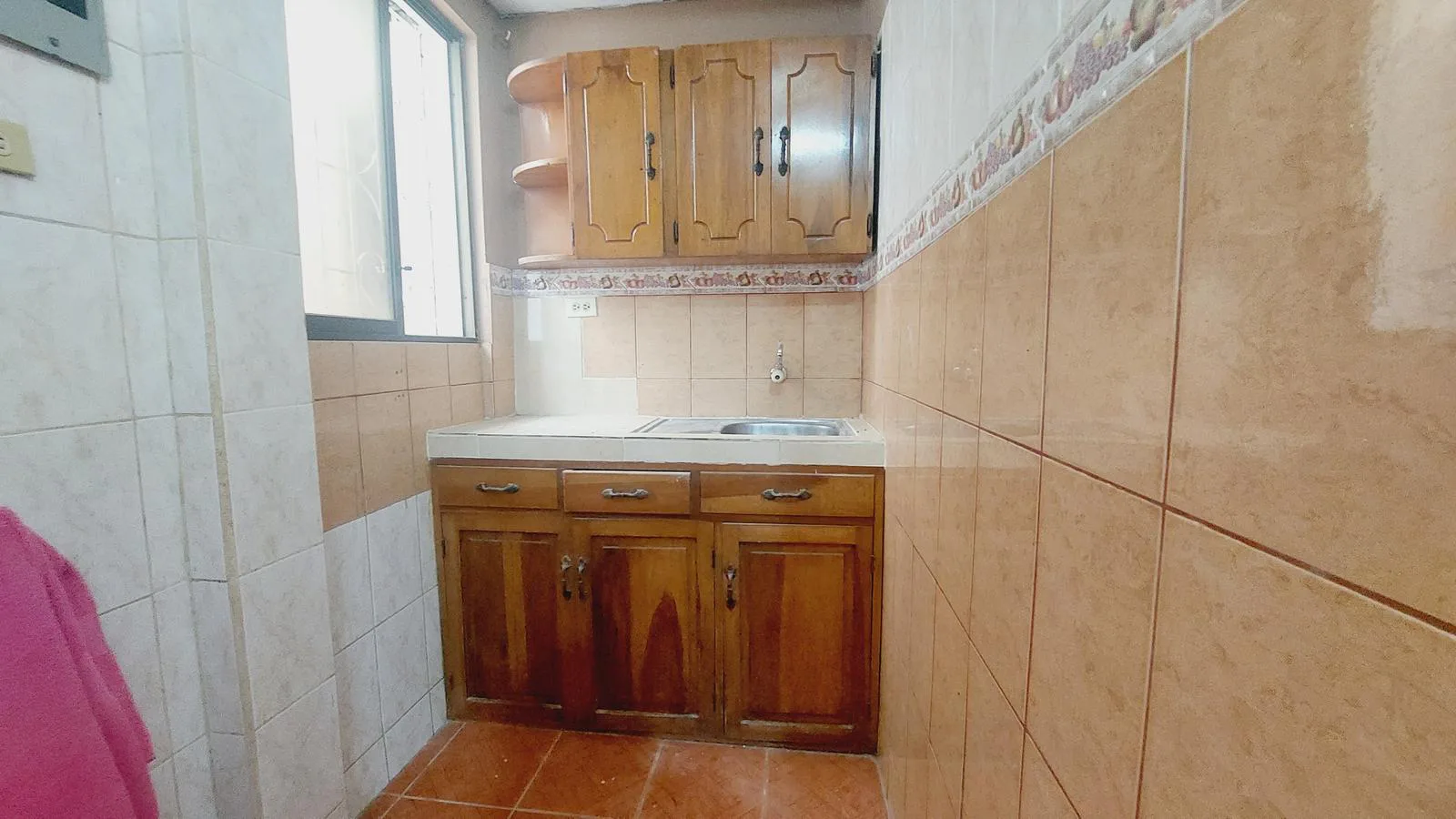 Suite en Alquiler, Las Orquideas atrás del Tía, Norte de Guayaquil GraC