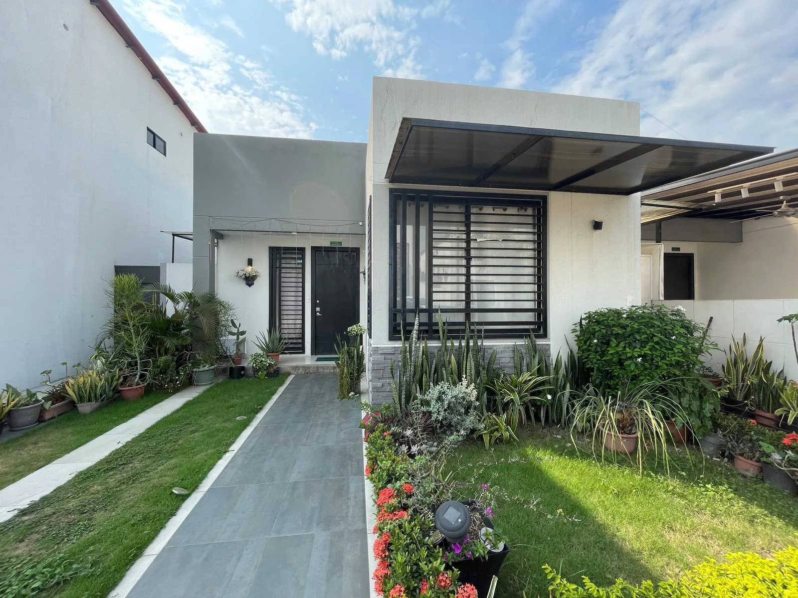 Casa en venta de una planta en la Joya Etapa Granate JesC