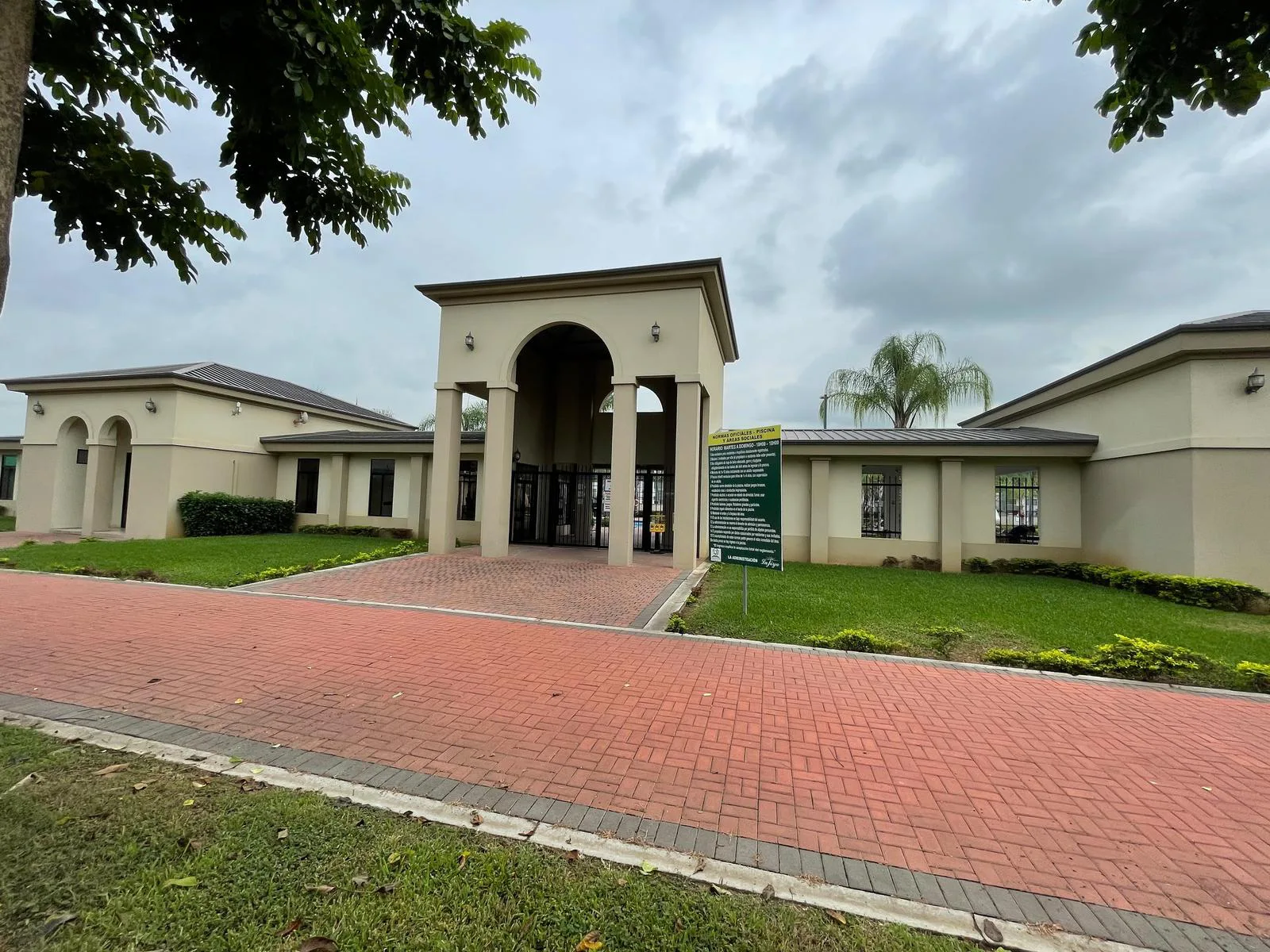 Casa en venta de una planta en la Joya Etapa Granate JesC