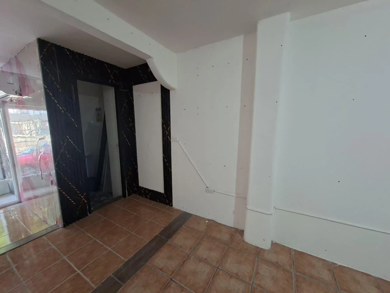 Local Comercial de alquiler, Alborada 14ava Etapa, Norte Guayaquil, CyP