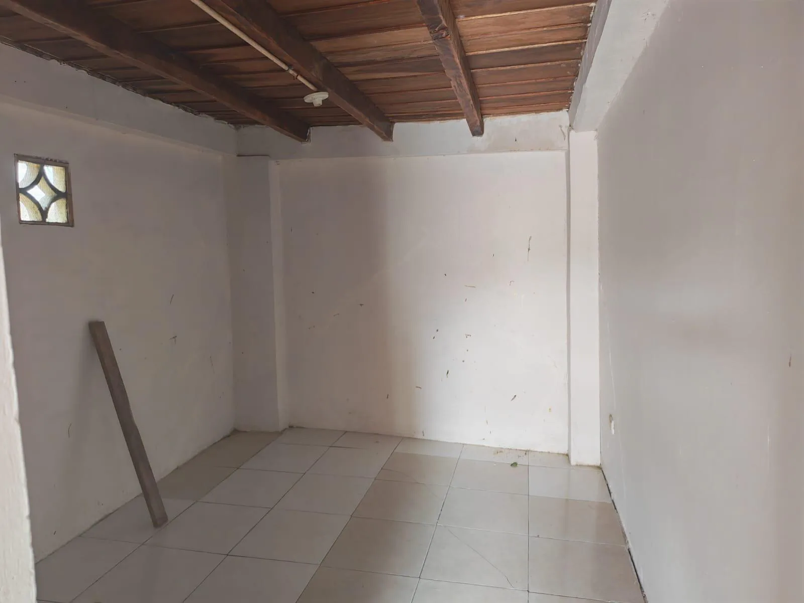 Venta Casa y Terreno. Vía Jipijapa-Guayaquil. Recinto San Vicente. Parroquia Jipijapa. VyJ