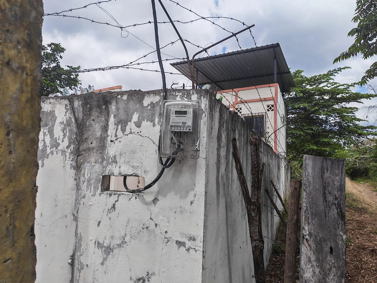 Venta Casa y Terreno. Vía Jipijapa-Guayaquil. Recinto San Vicente. Parroquia Jipijapa. VyJ