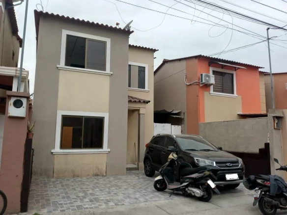 Casa en venta en Aurora, Urb. La Joya ChrS