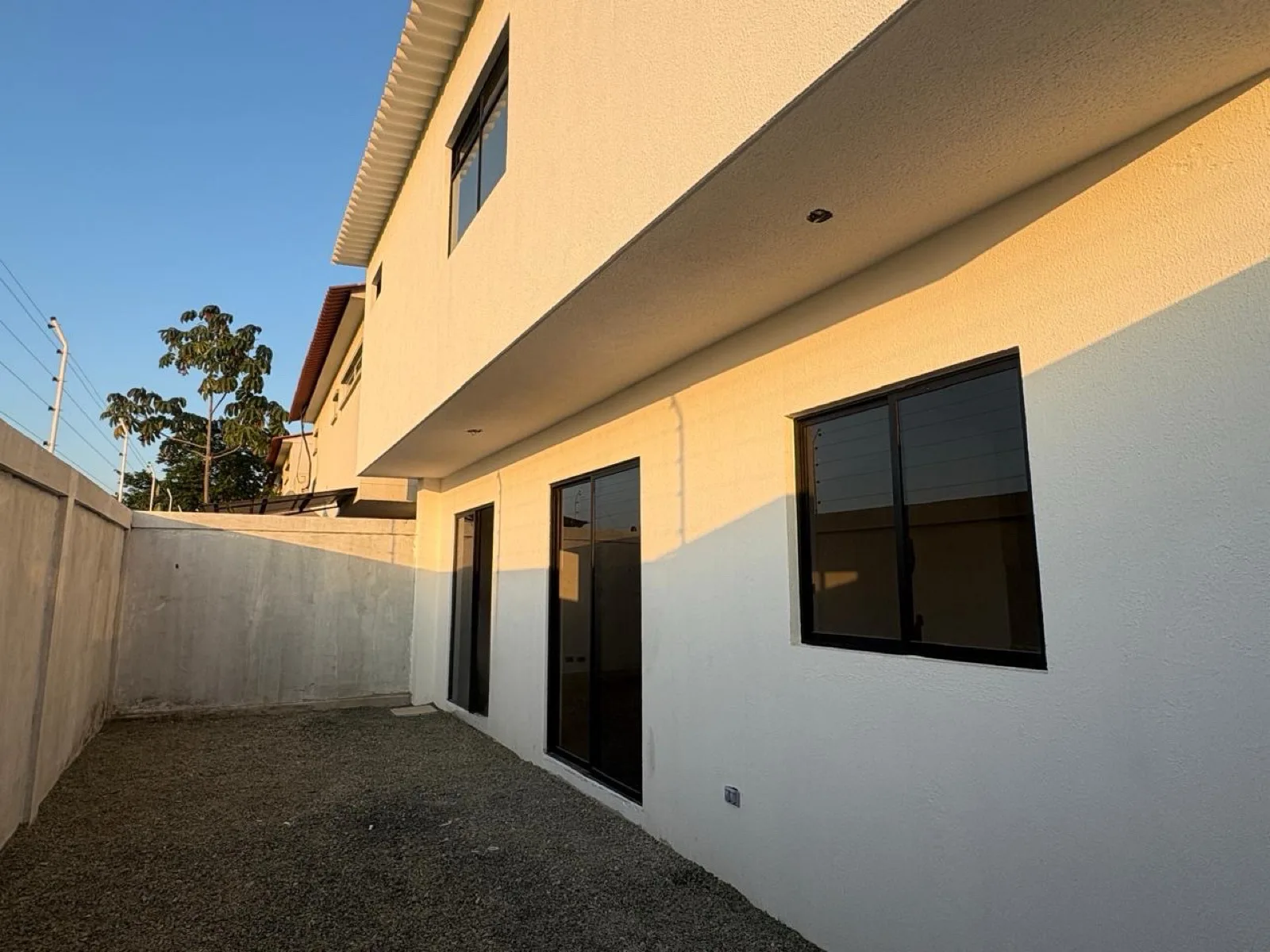Casa en Venta, Urbanizacion Logare, Via Salitre, IngG