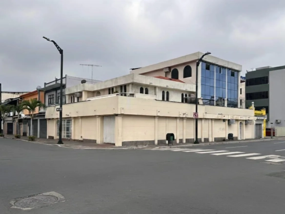 Venta de Edificio Comercial, centro de Guayaquil, CyP