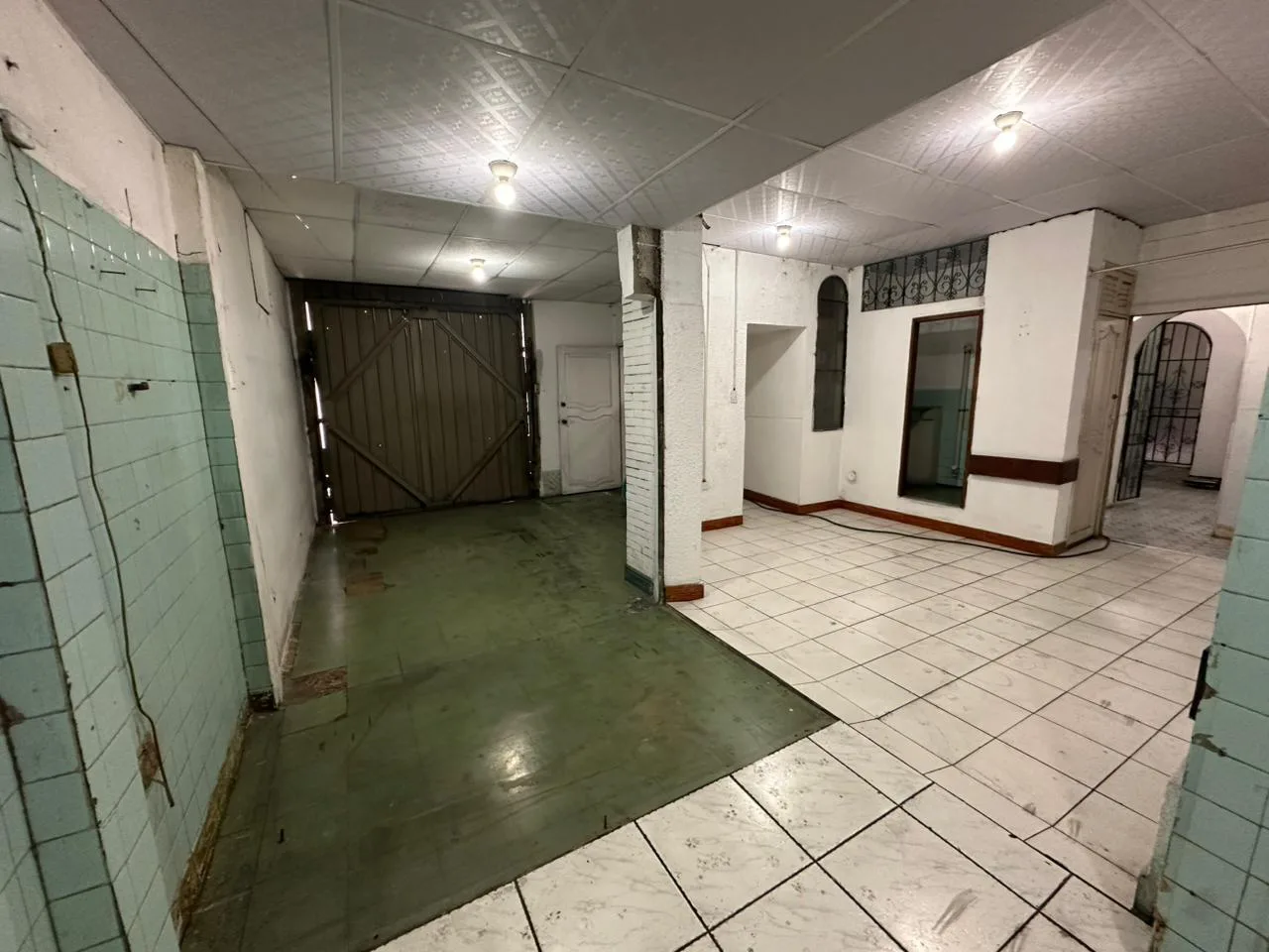 Venta de Edificio Comercial, centro de Guayaquil, CyP