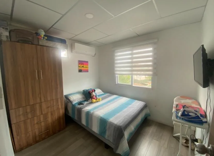 VENTA CASA VILLA DEL REY ETAPA PRINCIPE HARRY LizV