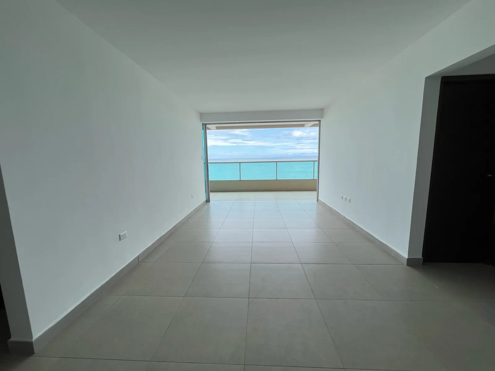 Venta departamento frente al mar Salinas Torre Oceánica La Milina VanRo