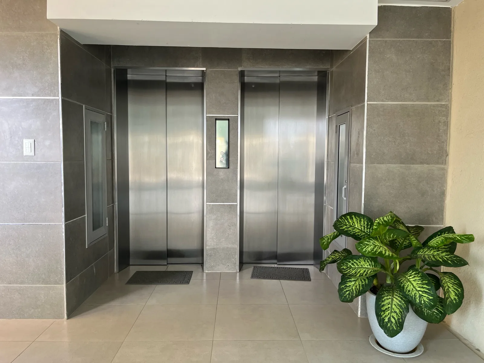Venta departamento frente al mar Salinas Torre Oceánica La Milina VanRo