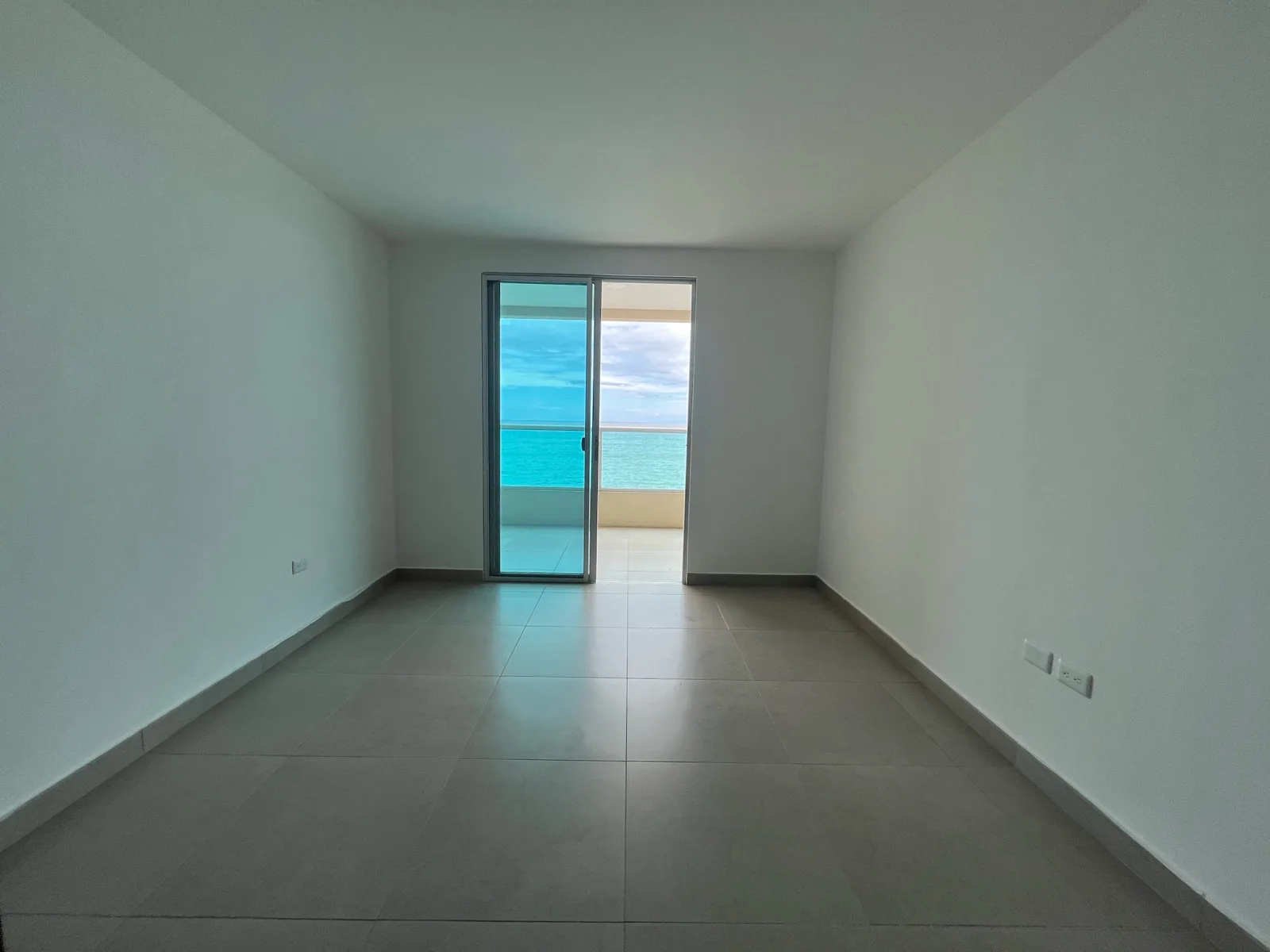 Venta departamento frente al mar Salinas Torre Oceánica La Milina VanRo