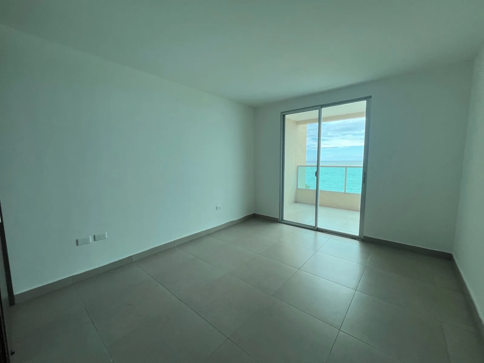 Venta departamento frente al mar Salinas Torre Oceánica La Milina VanRo