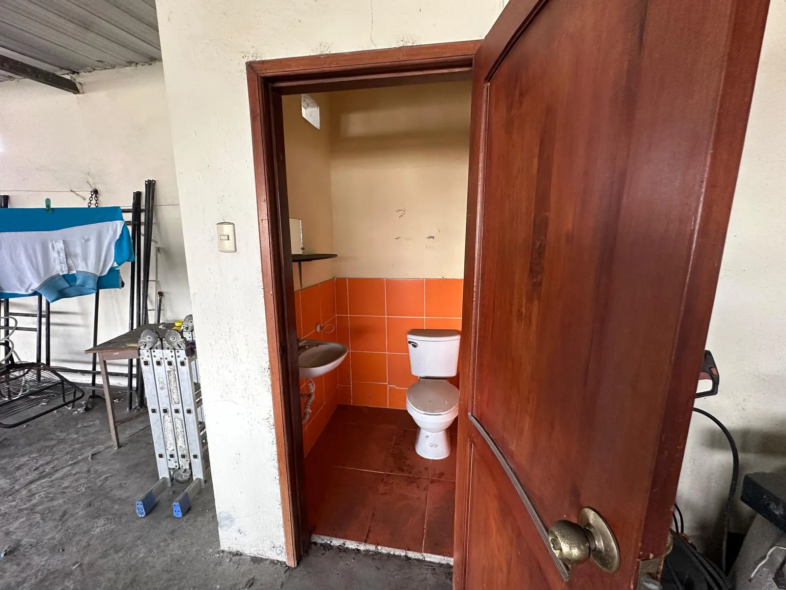Se vende casa rentera, en sur oeste de Guayaquil CinB