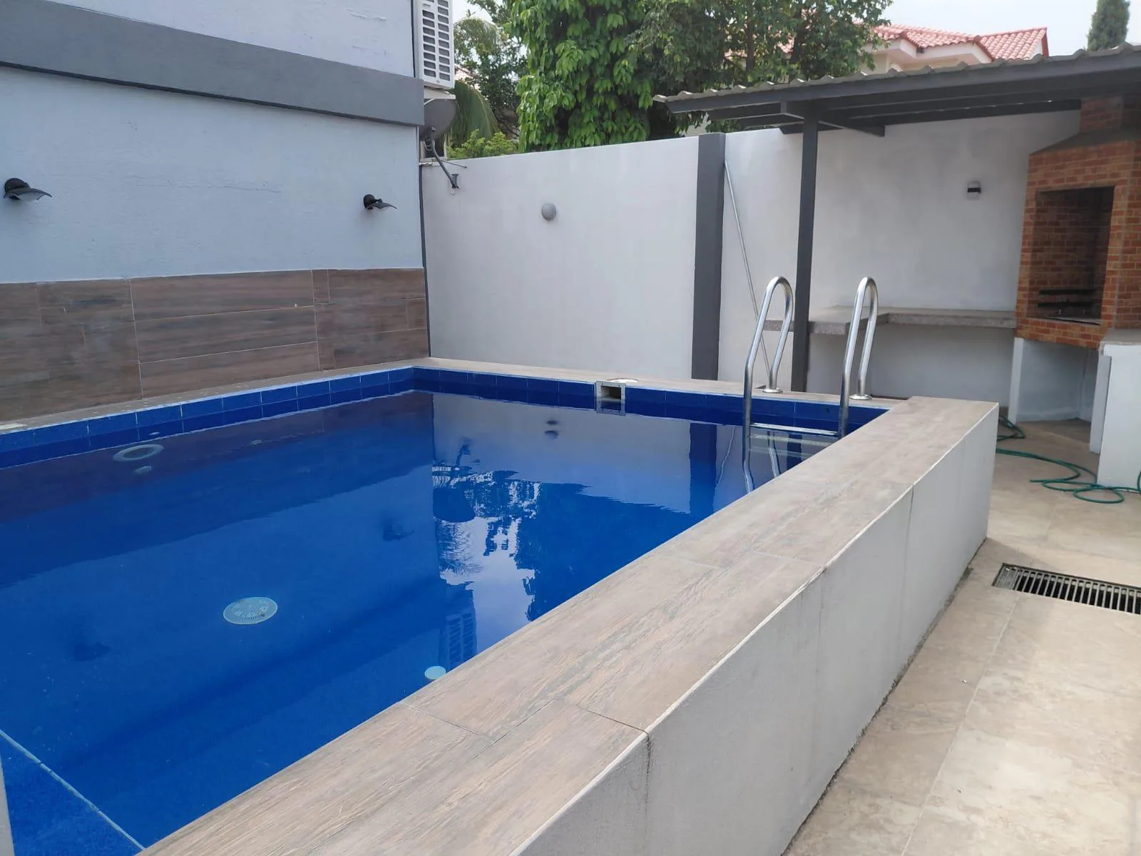 Casa en alquiler Urbanización El Condado de Vicolinci XimO