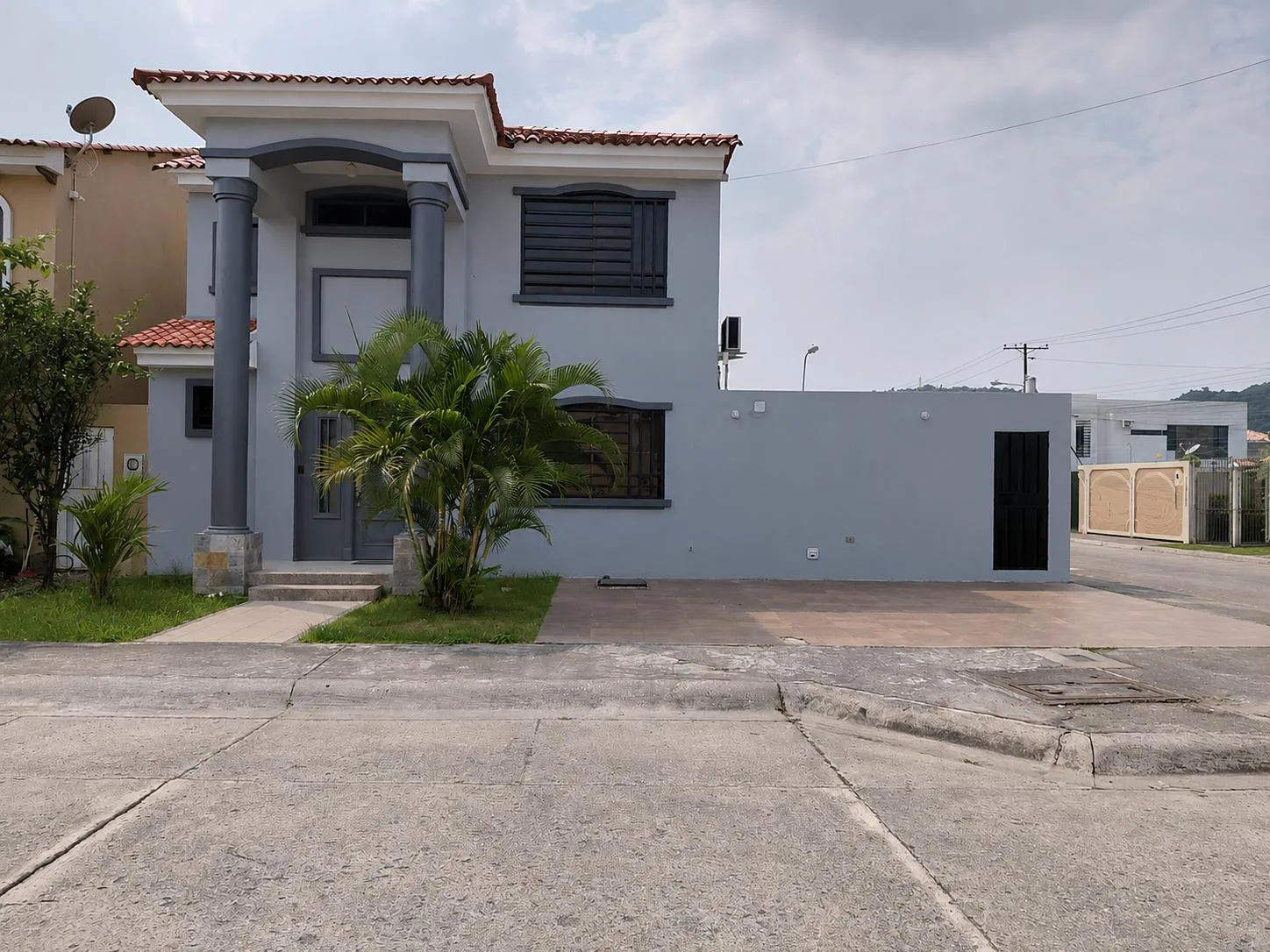 Casa en alquiler Urbanización El Condado de Vicolinci XimO