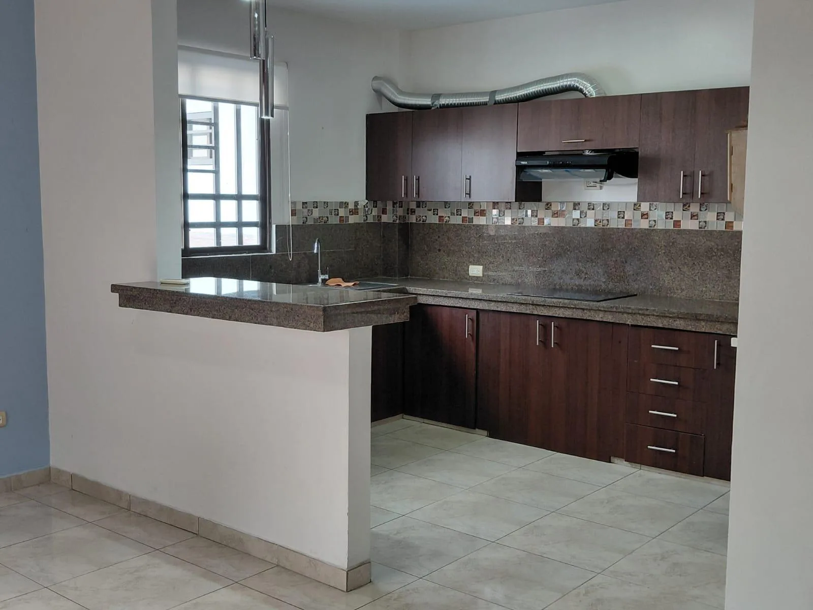 Casa en alquiler Urbanización El Condado de Vicolinci XimO