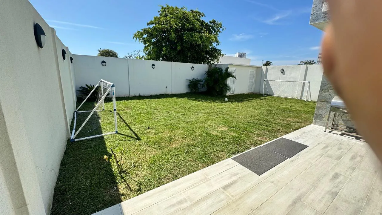 Se vende casa en Urbanización Marenostra, Prov Santa Elena JosS