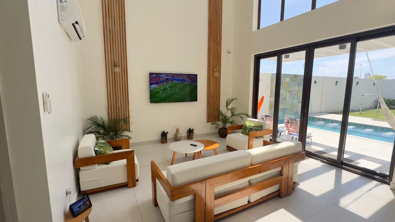 Se vende casa en Urbanización Marenostra, Prov Santa Elena JosS