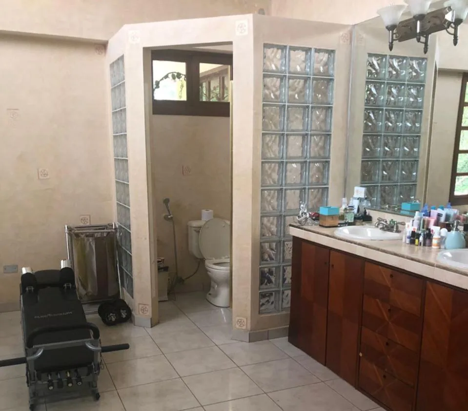 Venta de Casa en Urbanizacion Puerto Azul, Guayaquil, VanC