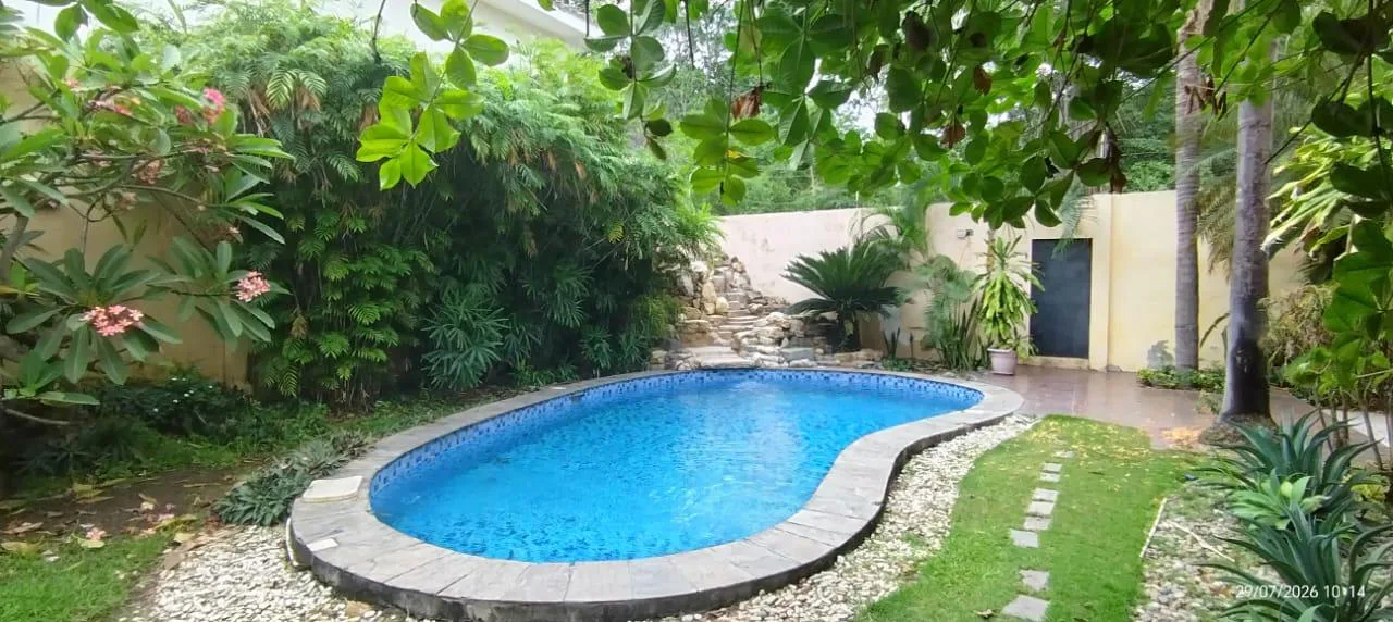 Venta de Casa en Urbanizacion Puerto Azul, Guayaquil, VanC