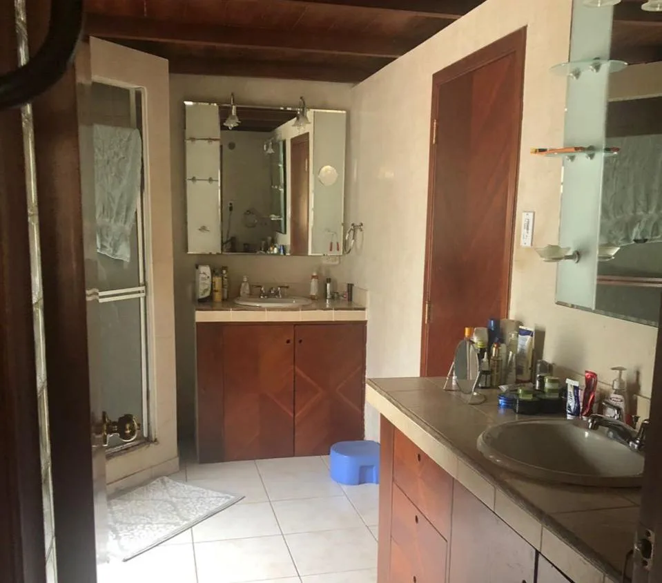 Venta de Casa en Urbanizacion Puerto Azul, Guayaquil, VanC