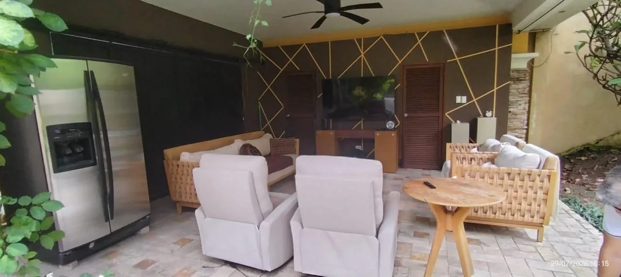 Venta de Casa en Urbanizacion Puerto Azul, Guayaquil, VanC