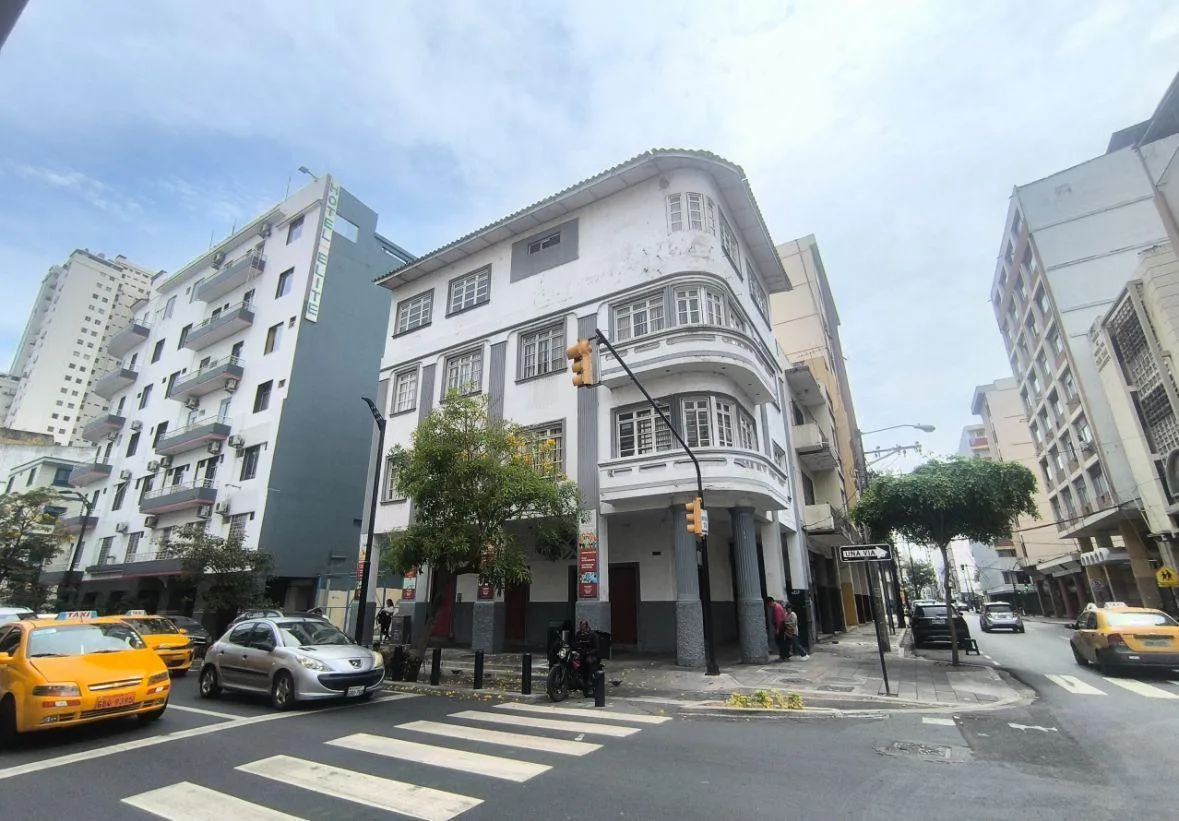 Edificio Esquinero en Alquiler , Centro de Guayaquil, IngG