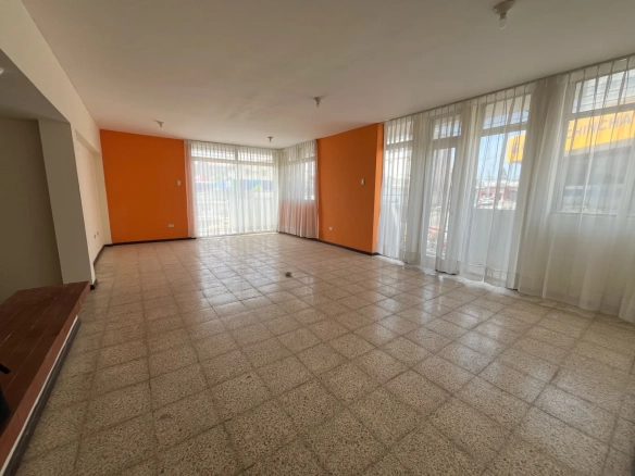 Alquiler departamento La Libertad frente al parque VanRo