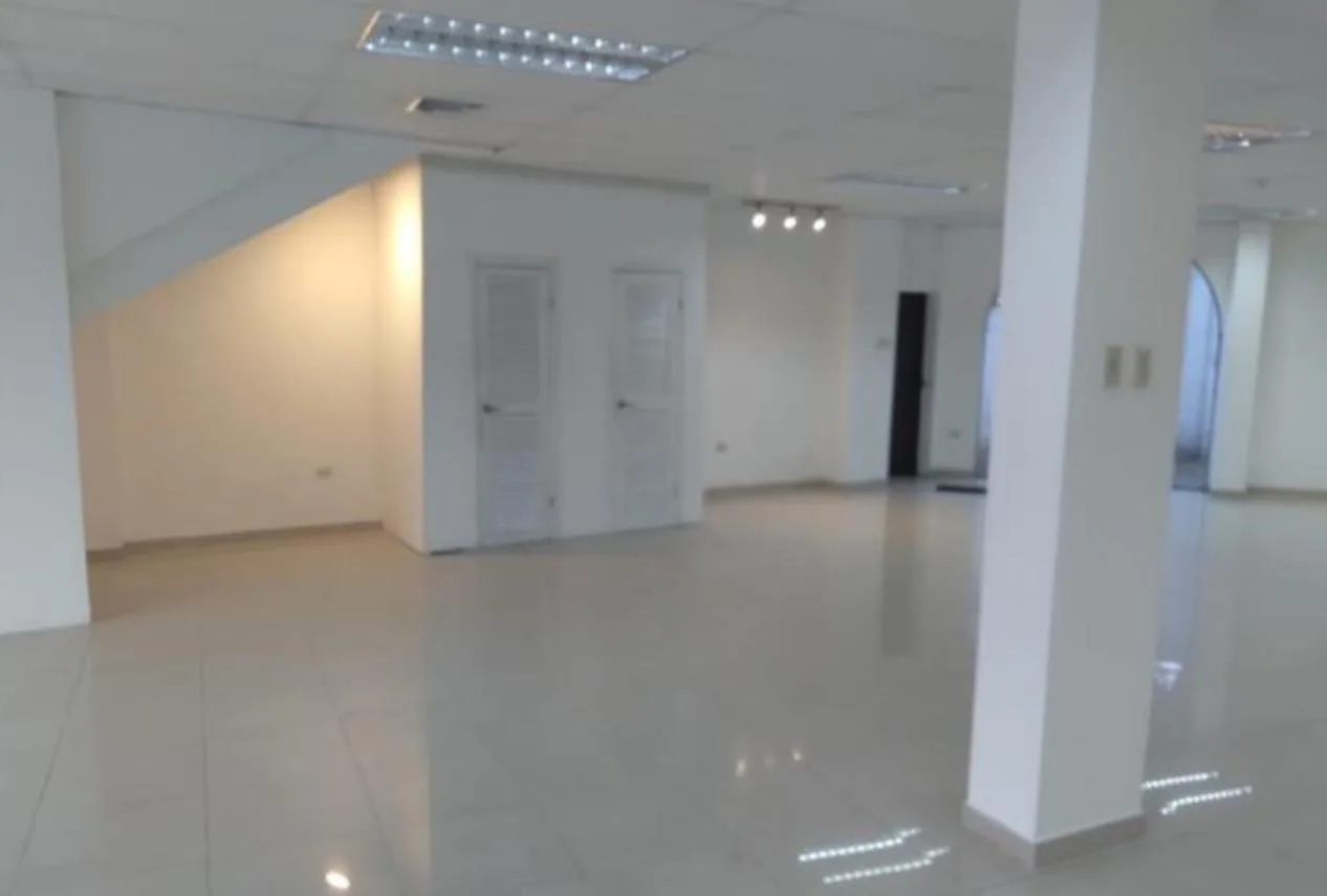 Alquiler de Local Comercial PA en Aventura Plaza, Urdesa, VanC