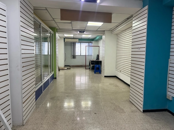 Venta Oficina Centro de Guayaquil Lorenzo de Garaicoa VanRo