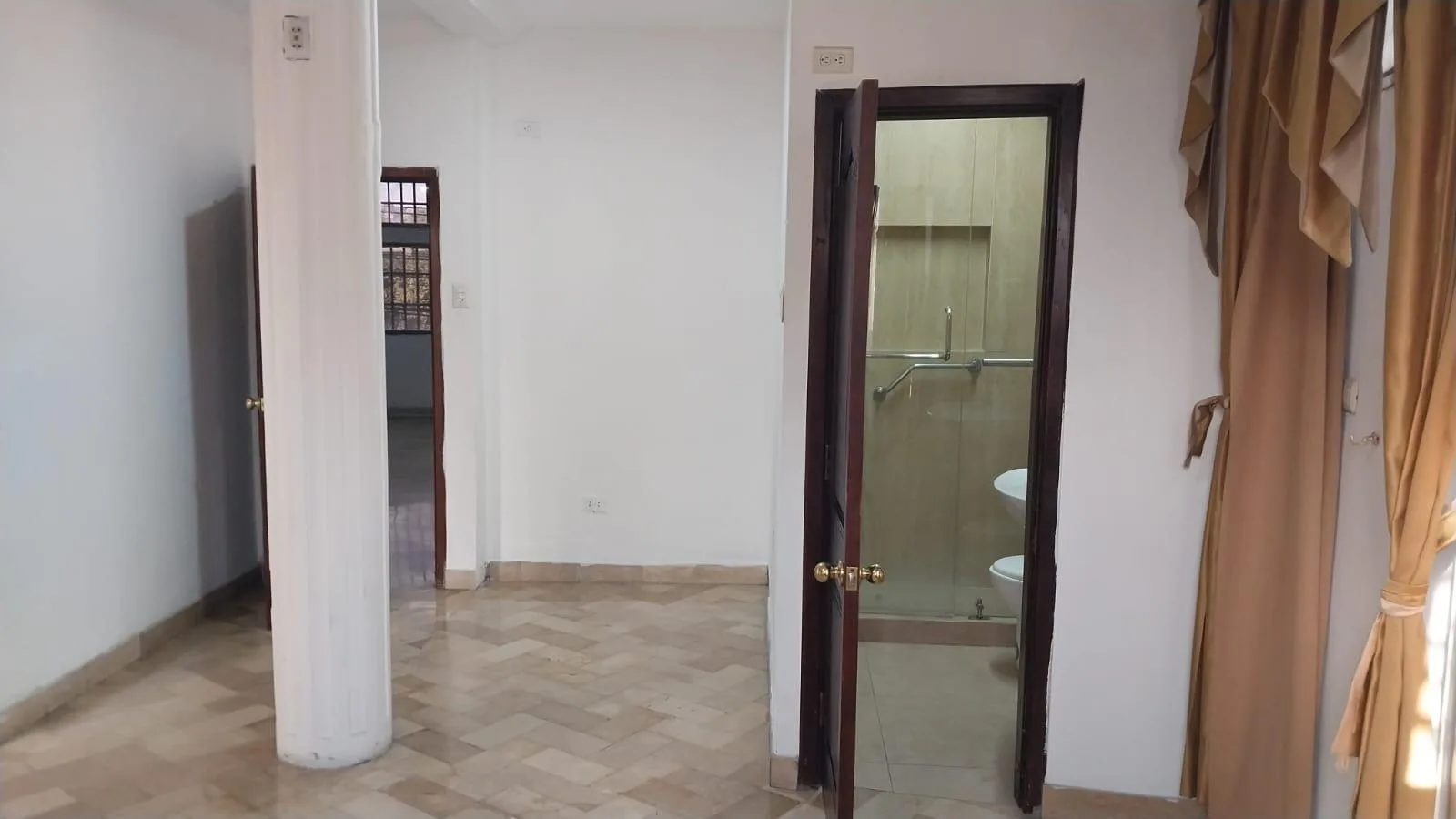 Suite en Alquiler, Los Ceibos, Guayaquil, RobA