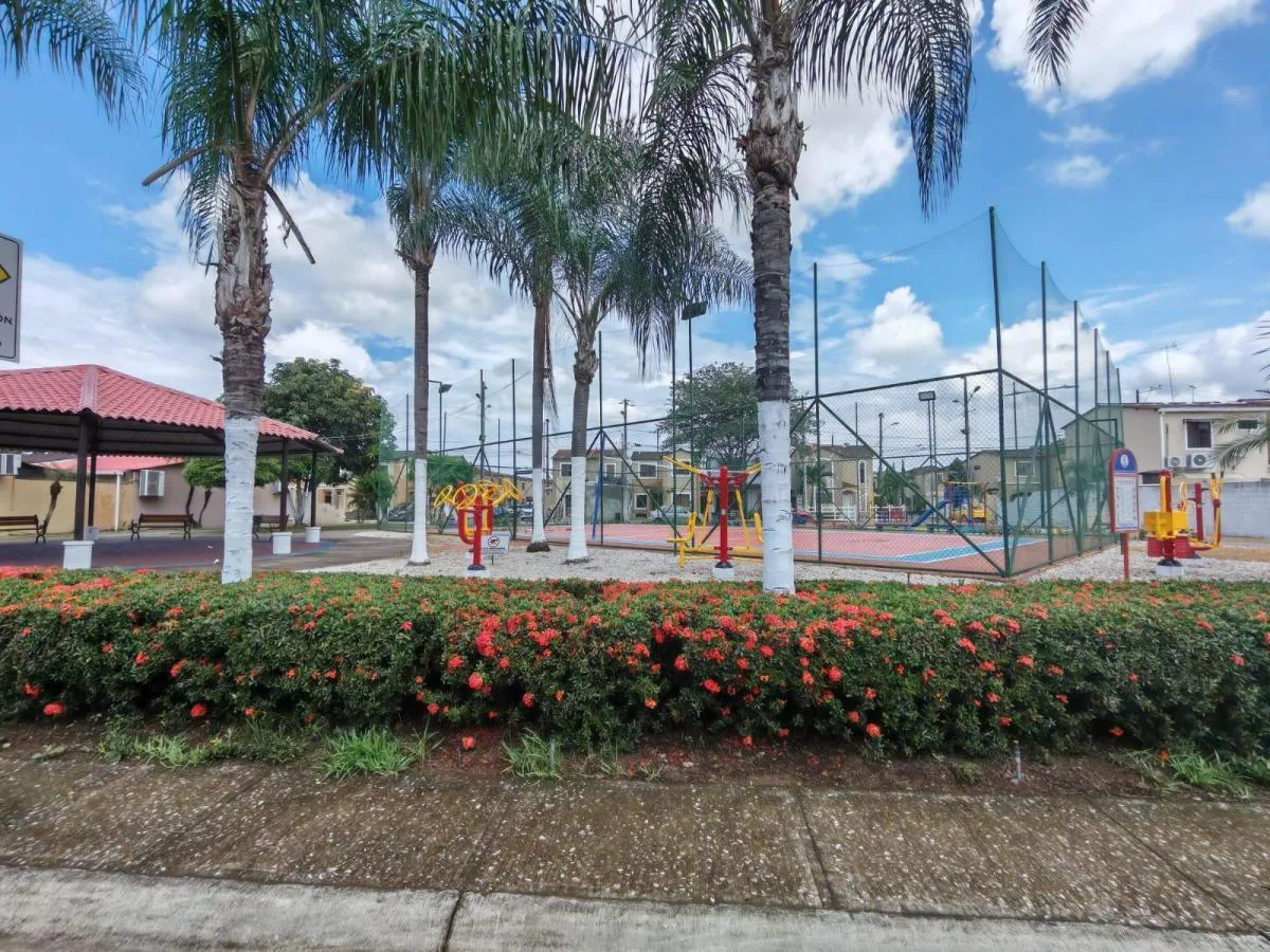 Venta de casa en urbanizacion la joya etapa perla NatM