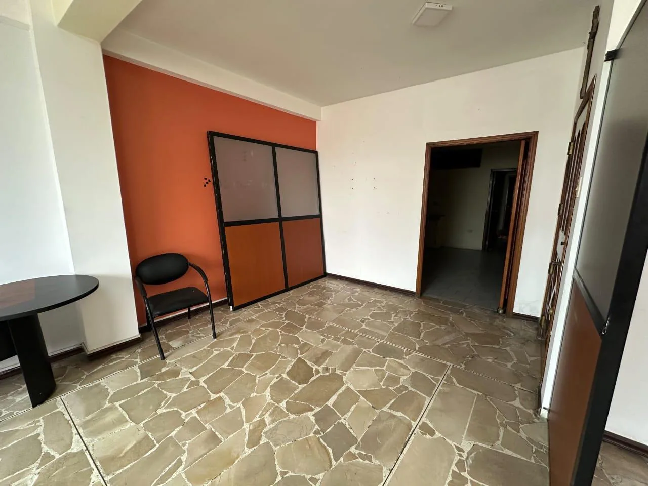 Oficina en alquiler Manuel Galecio, Centro de Guayaquil, CyP