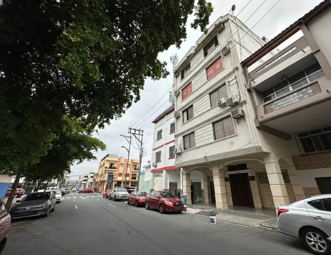 Oficina en alquiler Manuel Galecio, Centro de Guayaquil, CyP
