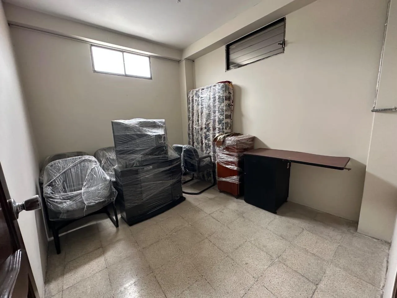 Oficina en alquiler Manuel Galecio, Centro de Guayaquil, CyP