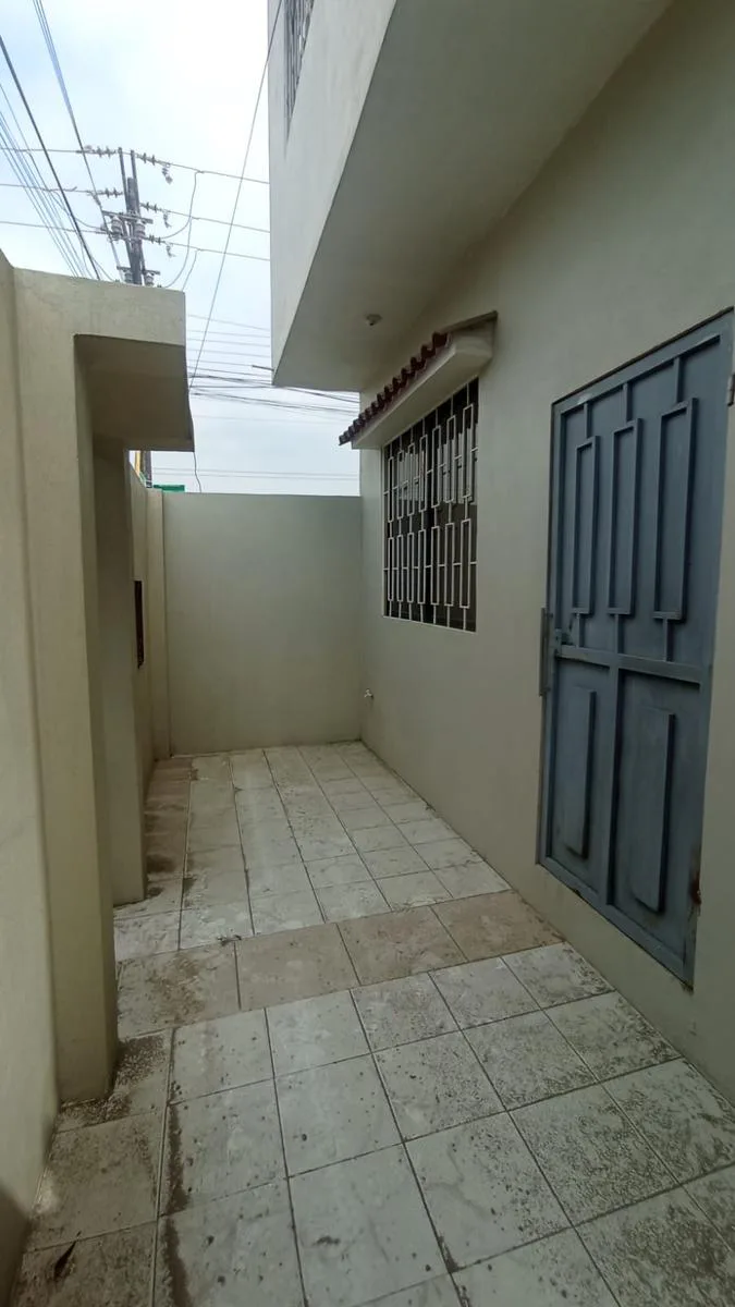 CASA EN VENTA MUCHO LOTE 1 BelF