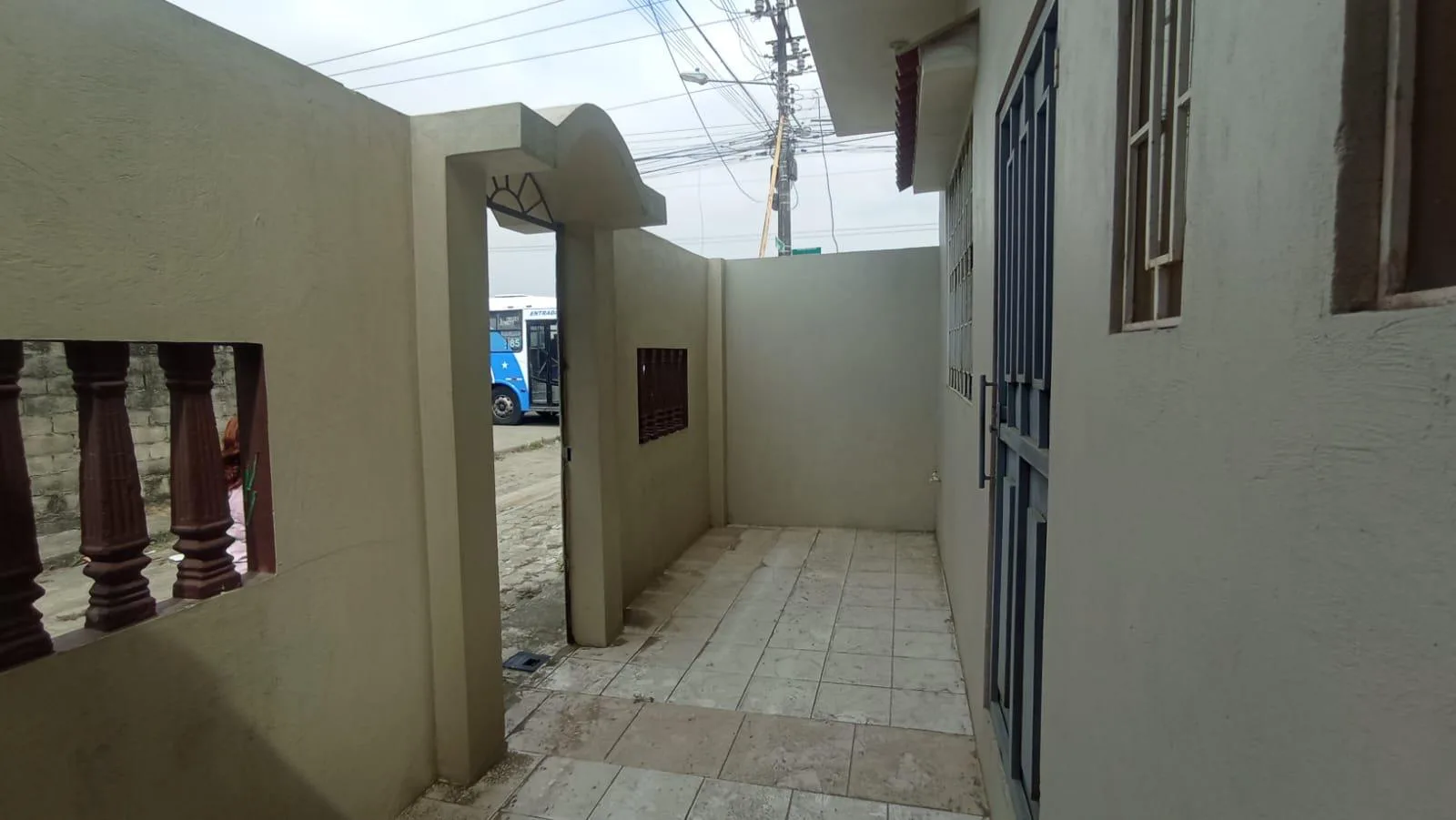 CASA EN VENTA MUCHO LOTE 1 BelF