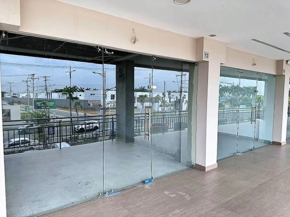 Local Comercial en Alquiler, Plaza Comercial Vizcaya II, Samborondon, RobA