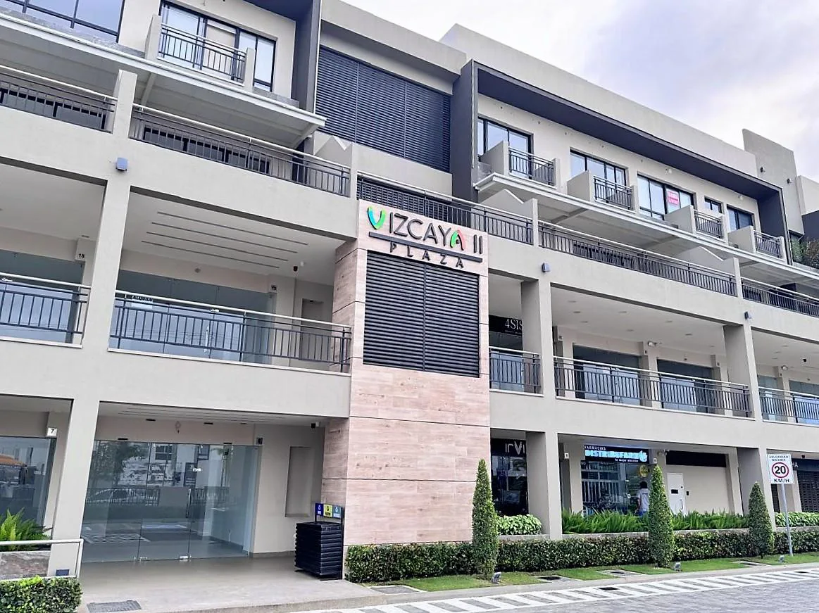 Local Comercial en Alquiler, Plaza Comercial Vizcaya II, Samborondon, RobA