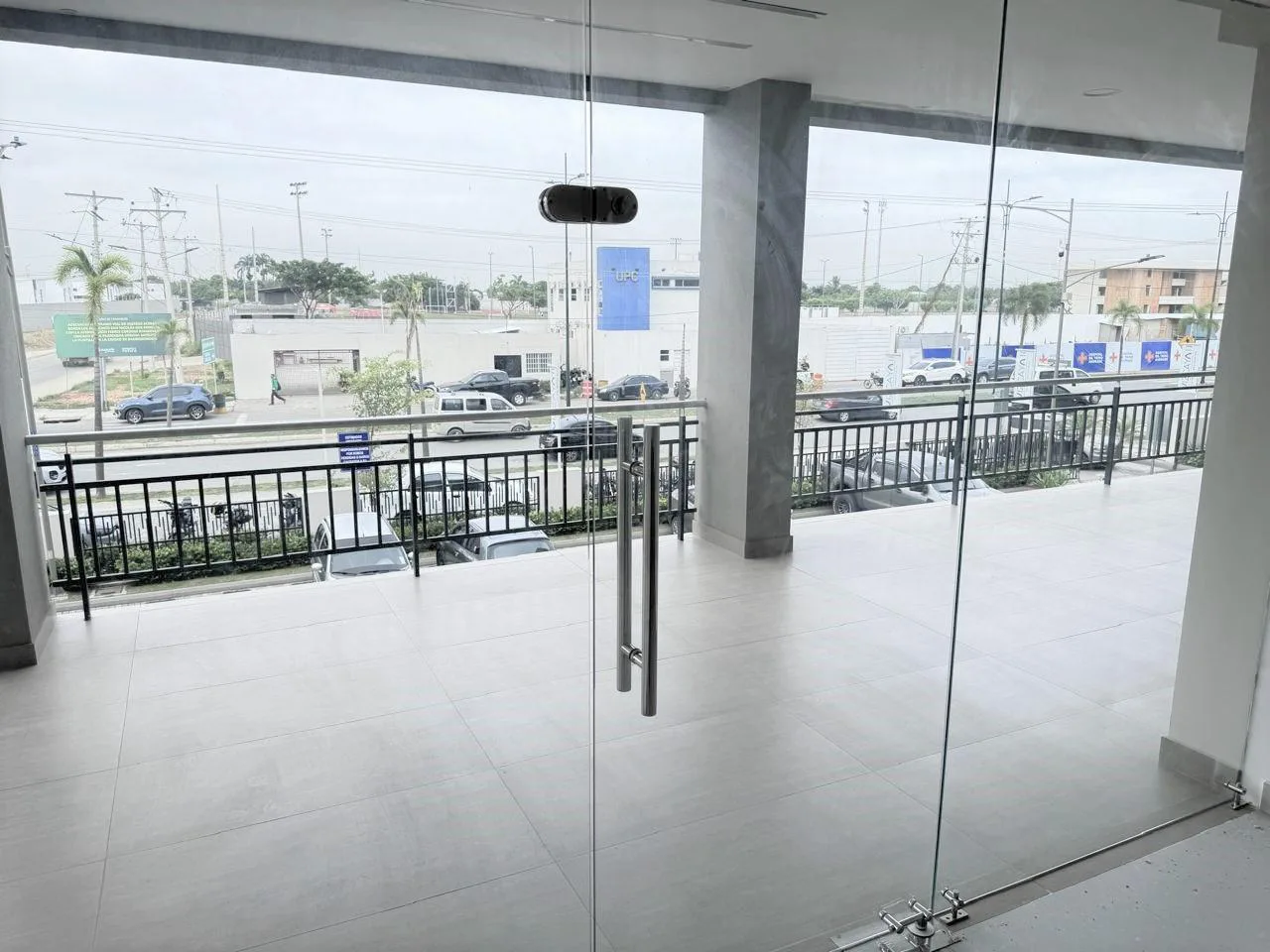 Local Comercial en Alquiler, Plaza Comercial Vizcaya II, Samborondon, RobA