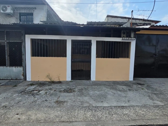 Casa en venta en el Sur Oeste de Guayaquil MicP